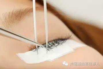 新手必看!轻松掌握自我嫁接睫毛的方法(图1)